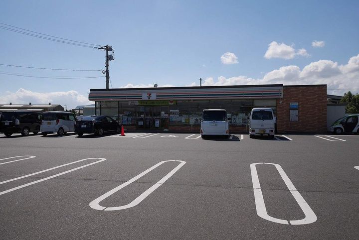 メゾン・ド・プチ・フルールⅡの周辺