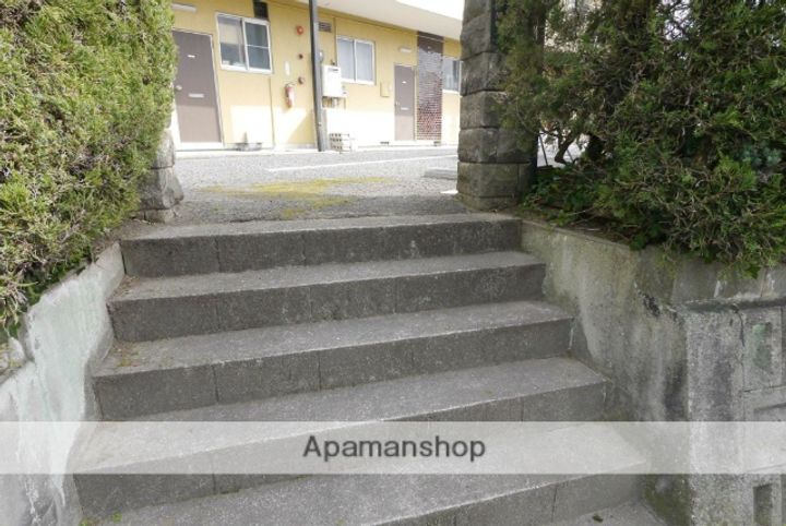 旭町コーポの外観