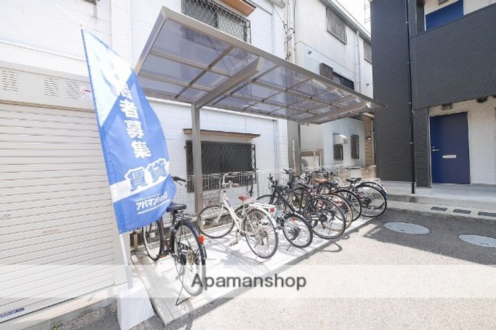 フィオーレ県立大前の外観