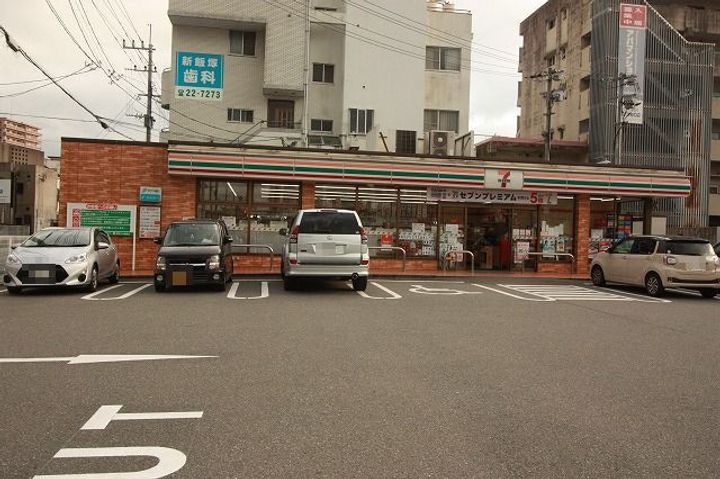 リュクスの周辺