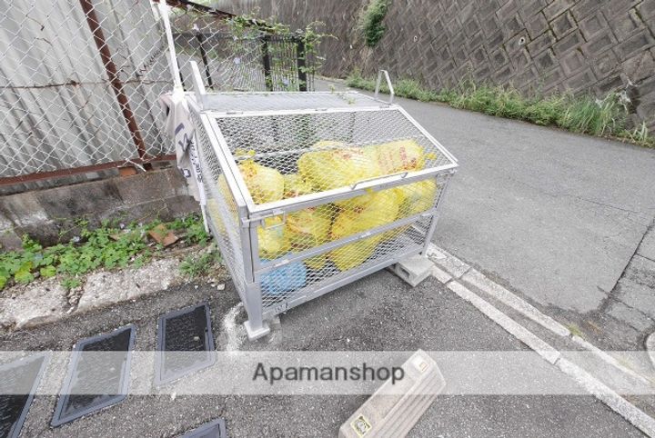 福岡県飯塚市東徳前の賃貸アパート101の外観