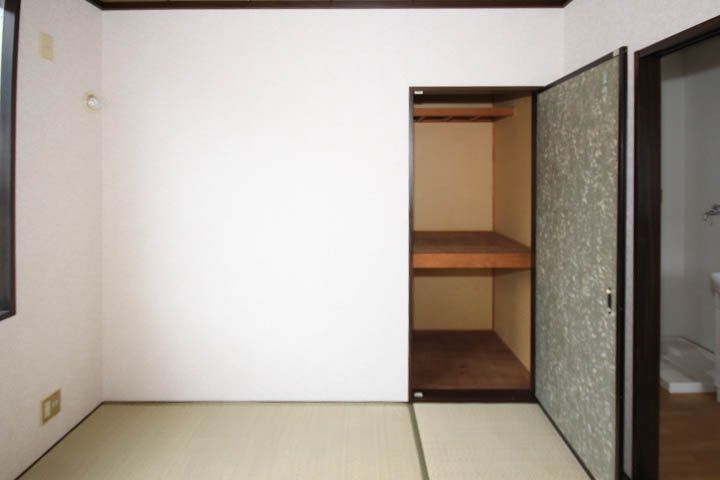コーポ赤崎103の居間