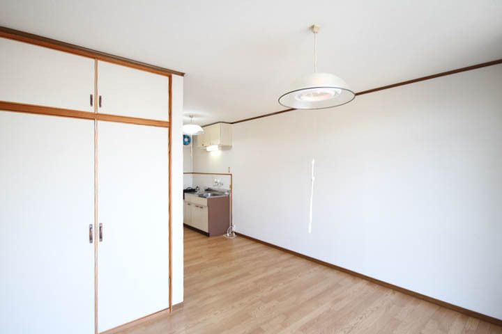 潮見コーポ203の居間