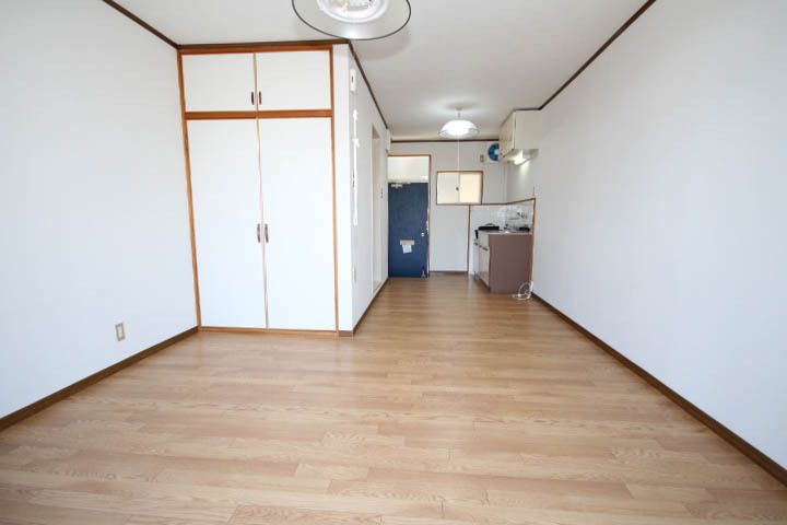 潮見コーポ101の居間
