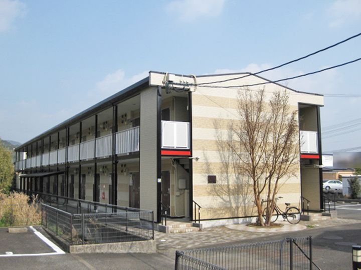 レオパレス愛宕212の外観