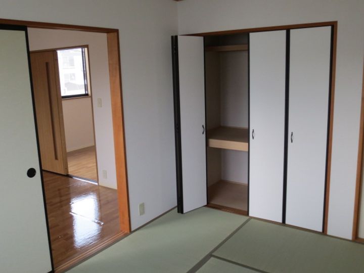 カインド池富101の内装