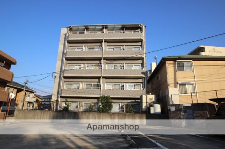 トラッドまなびの301の外観