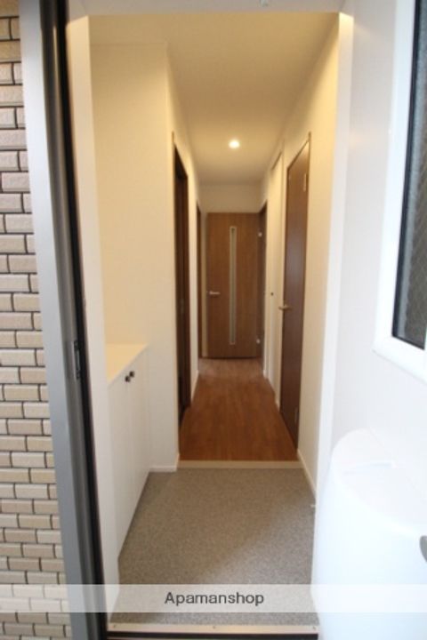 ルーチェ中島101の玄関