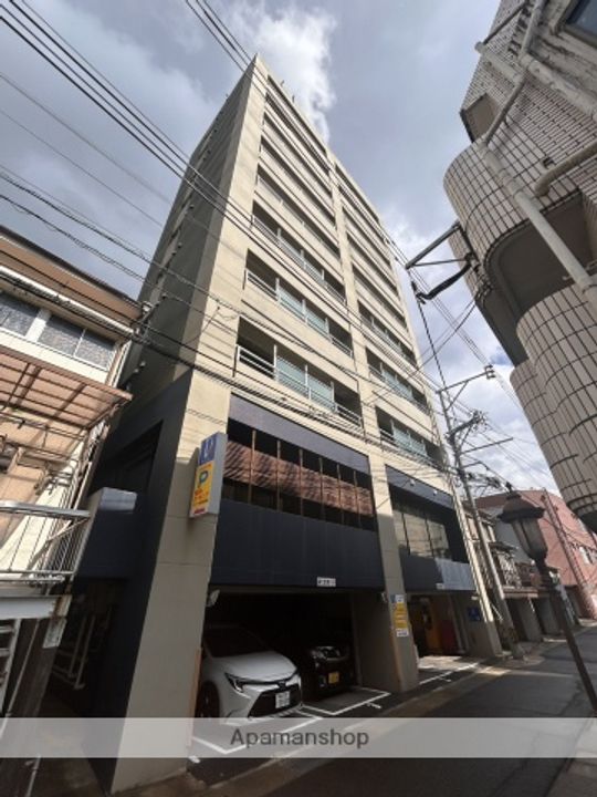 APARTMENTGRUSNAKAZONOの外観