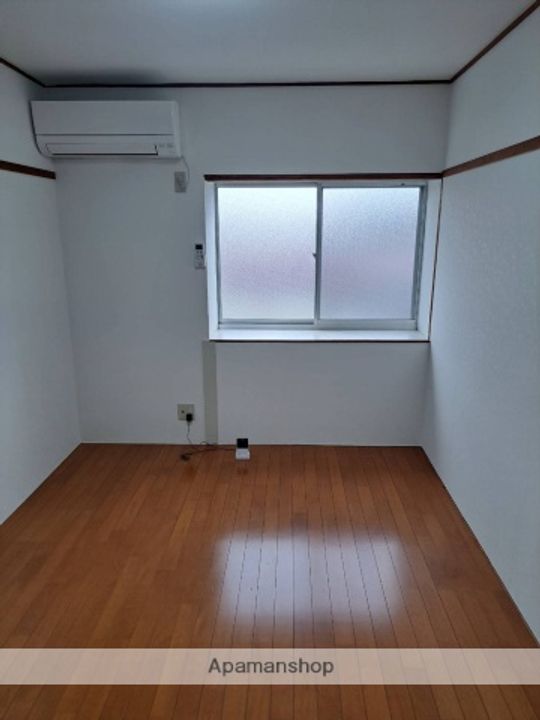 リライフ白岳202の居間