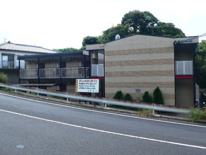 レオパレスラ テール大塔103の外観