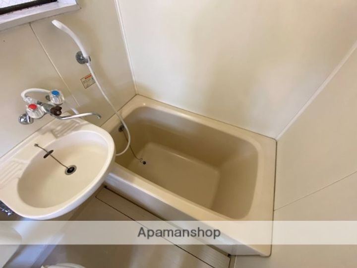 熊本県熊本市中央区水前寺4丁目の賃貸アパートの風呂