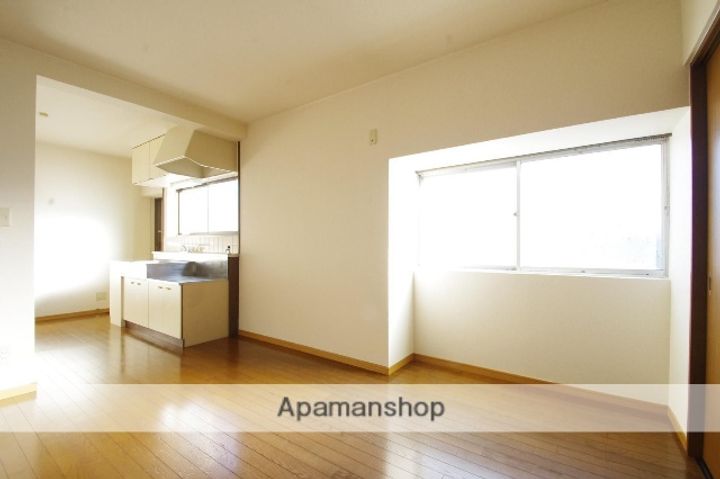 CASA YAKUENの居間