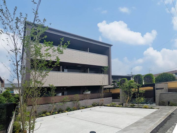 シャーメゾン九品寺の外観