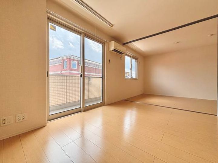 グランベージュ A棟の居間