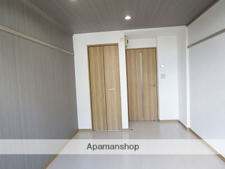 ジュネスイトウの居間