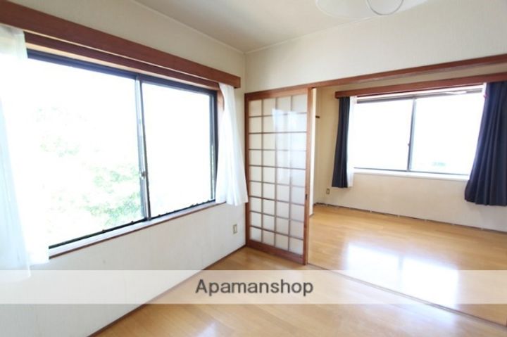 サンリッチ16の居間