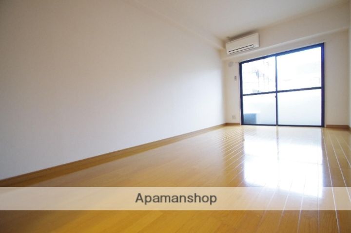 熊本県熊本市中央区新屋敷2丁目の賃貸マンションの居間