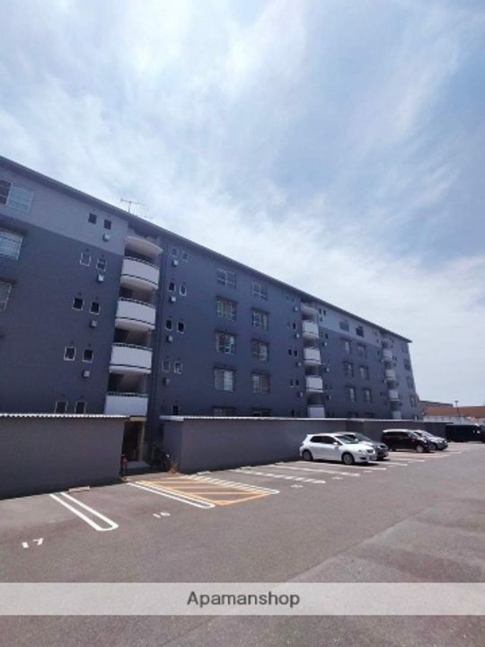 サルヴァトーレ東町Ⅱの外観