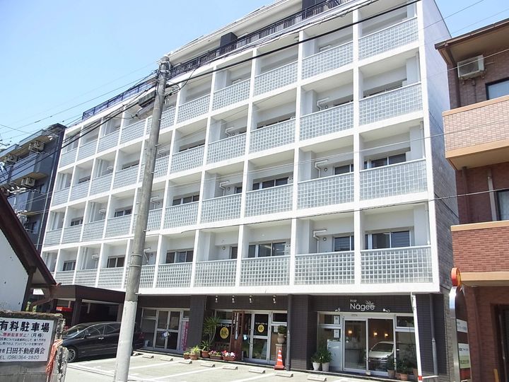 プレシャスアパートメントの外観