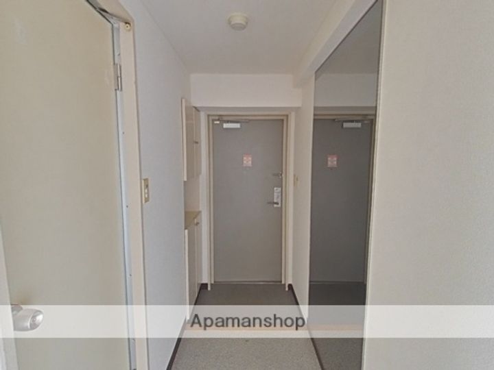 オン・スクエア本荘の玄関