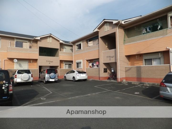 コーポ・アンビションの外観