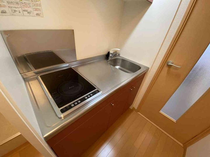 レオネクスト入地105のキッチン