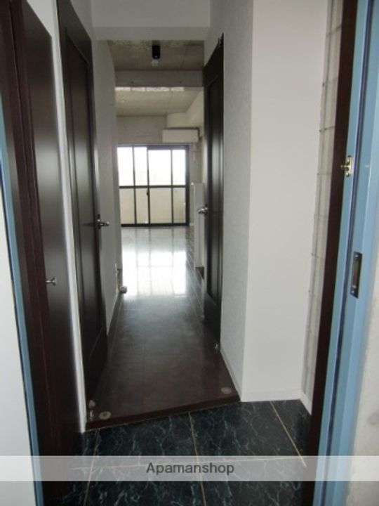 アーバン・ビルドⅡの玄関