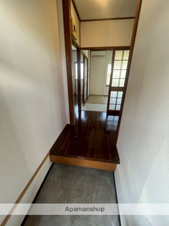 メゾン・ヒカリの玄関