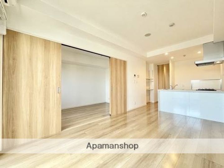 フォーエス神水の居間