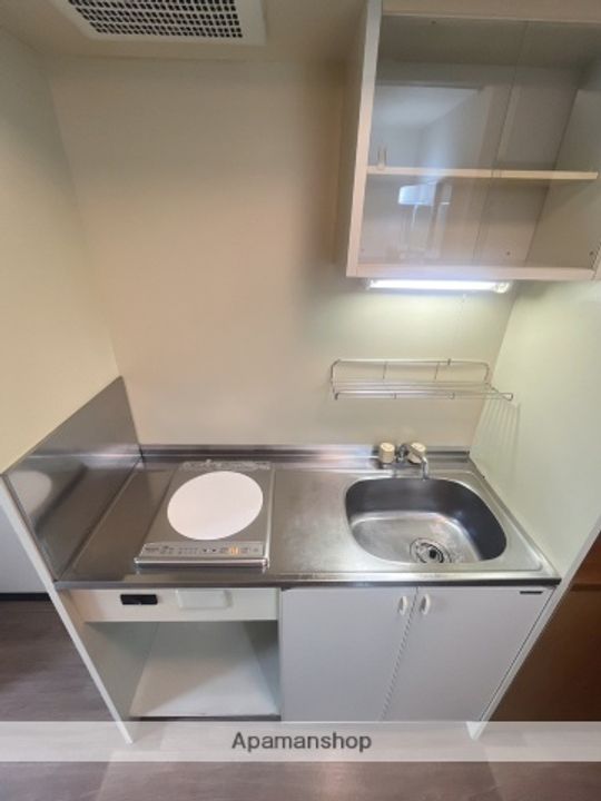 サルヴァトーレ黒髪のキッチン