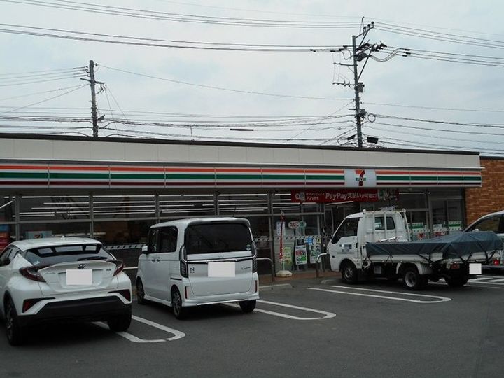 クレメント 86の周辺