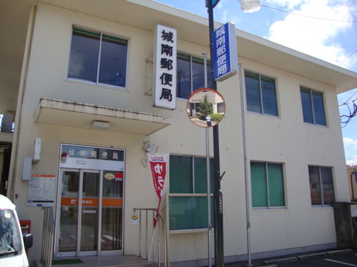 コンフォルト・パレスB棟の周辺