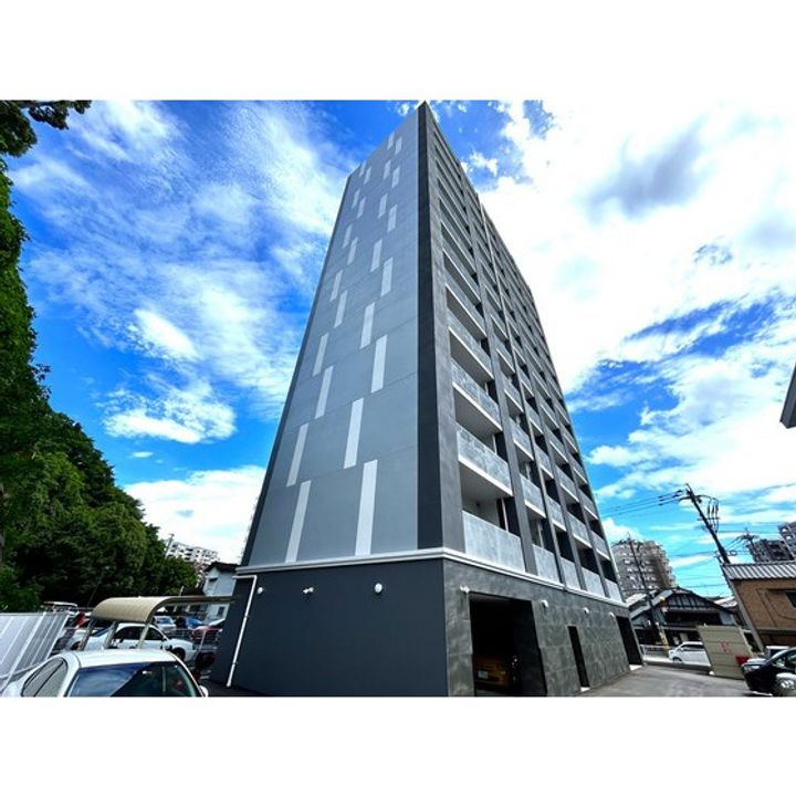 LIBTH新町WESTの外観
