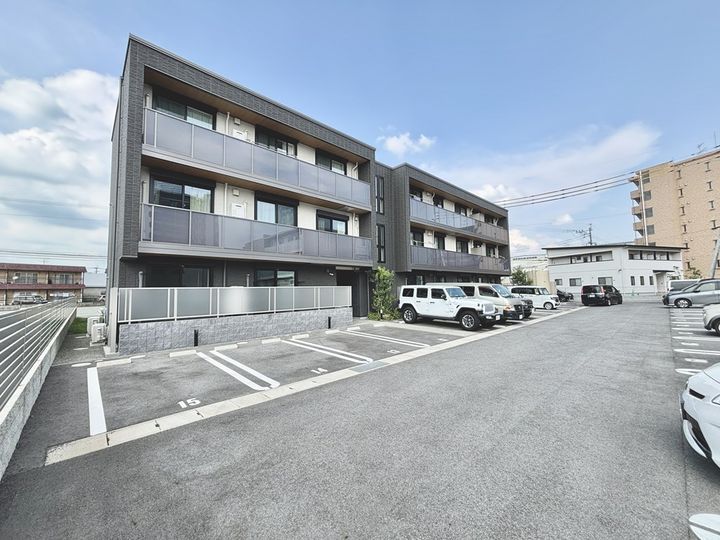 熊本県菊池郡菊陽町大字津久礼の賃貸マンションの外観