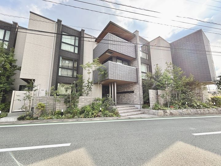 熊本県菊池郡菊陽町大字津久礼の賃貸マンションの外観