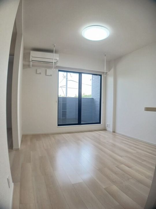 ル・プレジール Bの居間