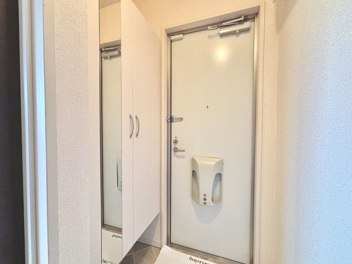 グランユニティー C棟の玄関