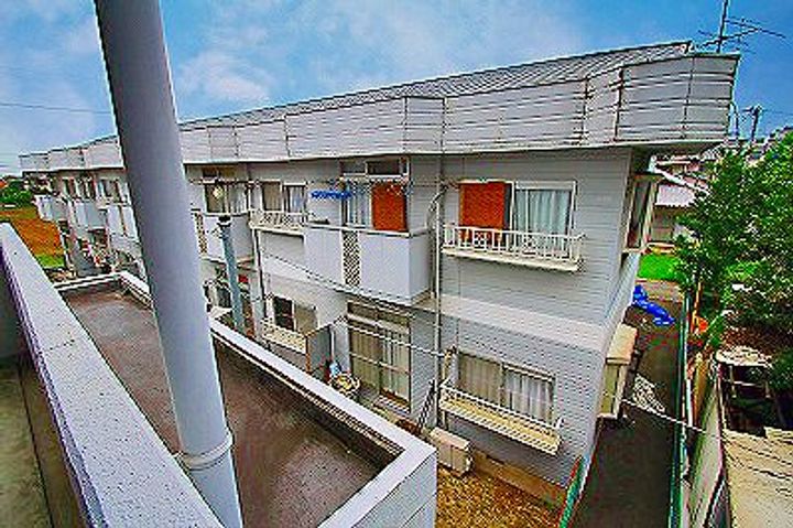 北本ハイツの外観