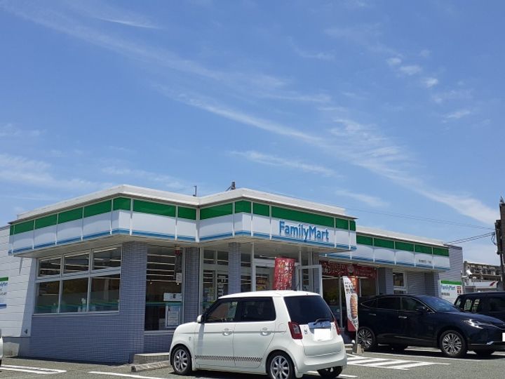 カームリー メゾンの周辺