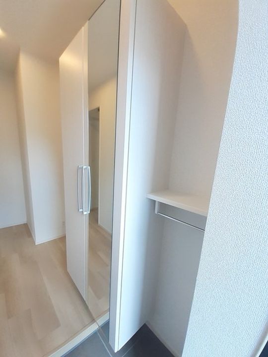 M&H Ⅴの玄関