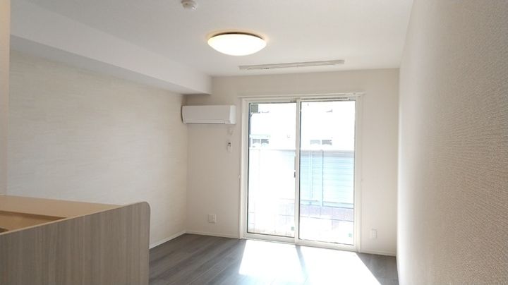 DーROOM隈府 A棟の居間