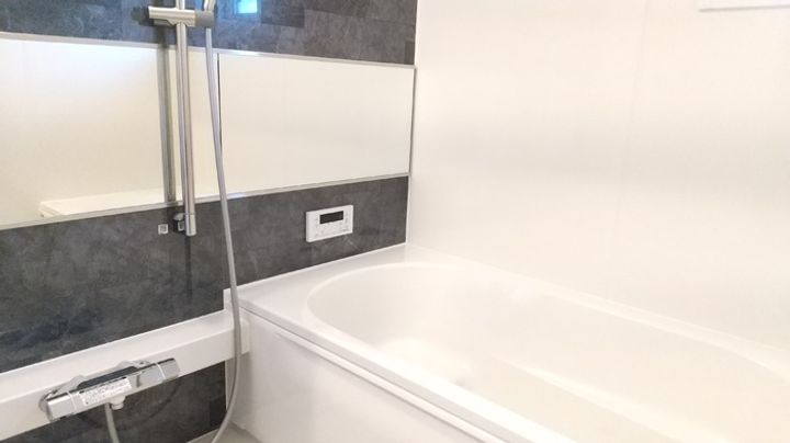 DーROOM隈府 A棟の風呂
