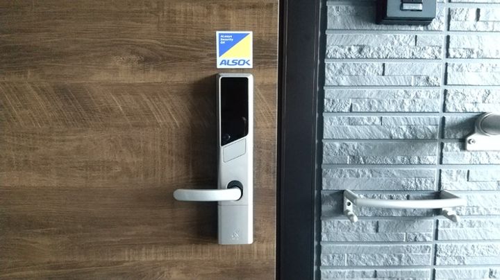 DーROOM隈府 A棟の内装