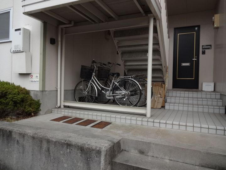 プレジール松岡 A棟の外観