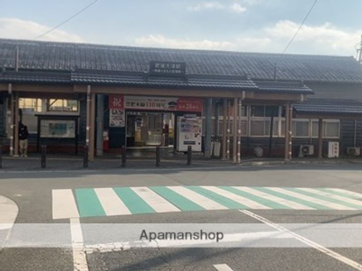 クリスタルマンションの周辺