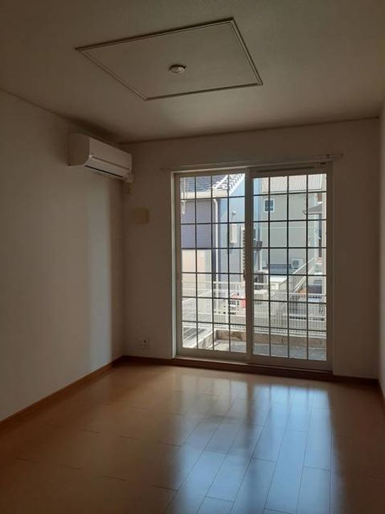 ニューアラモードDの居間