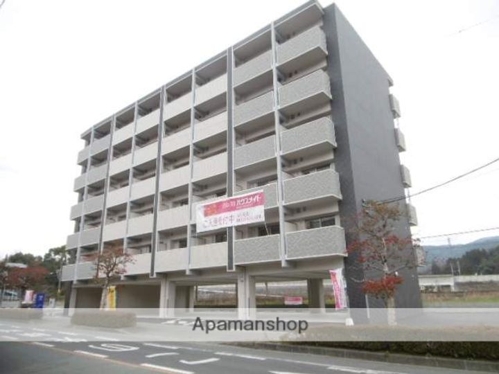 熊本県熊本市北区釜尾町の賃貸マンションの外観