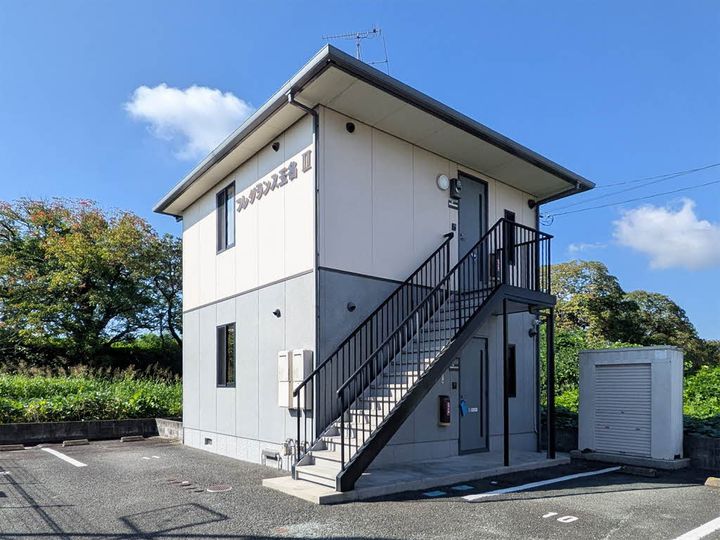 フレグランス玉名 Ⅱ棟の外観