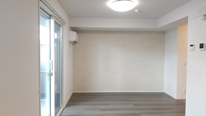 DーROOM隈府 B棟の居間